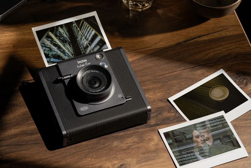 Camara Instax Wide EVO