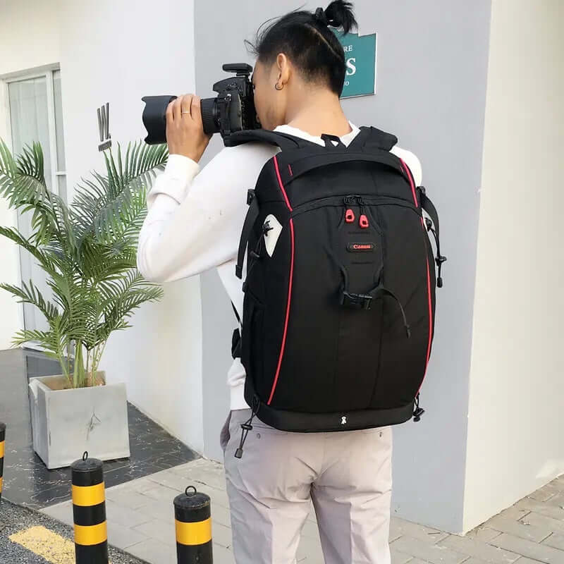 Mochila Canon Maletin para cámara Mochila Canon para entrega inmediata en nuestras tiendas de Escazú y Curridabat. Tienda en línea con envíos a toda Costa Rica. Garantía en Costa Rica.