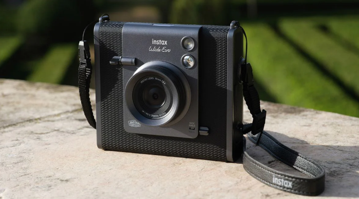 Camara Instax Wide EVO