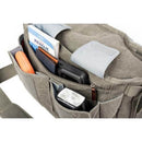 Thinktank Retrospective 30 V2.0 - Pinestone Maletin para cámara Thinktank Retrospective 30 V2.0 - Pinestone para entrega inmediata en nuestras tiendas de Escazú y Curridabat. Tienda en línea con envíos a toda Costa Rica. Garantía en Costa Rica.